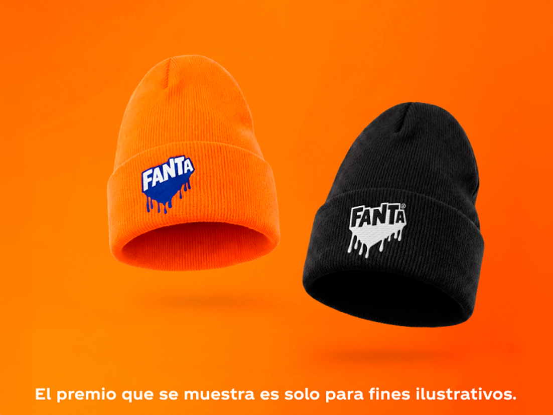 Premio de la campaña Fanta Halloween que presenta dos gorros tejidos con el logo sobre fondo naranja.